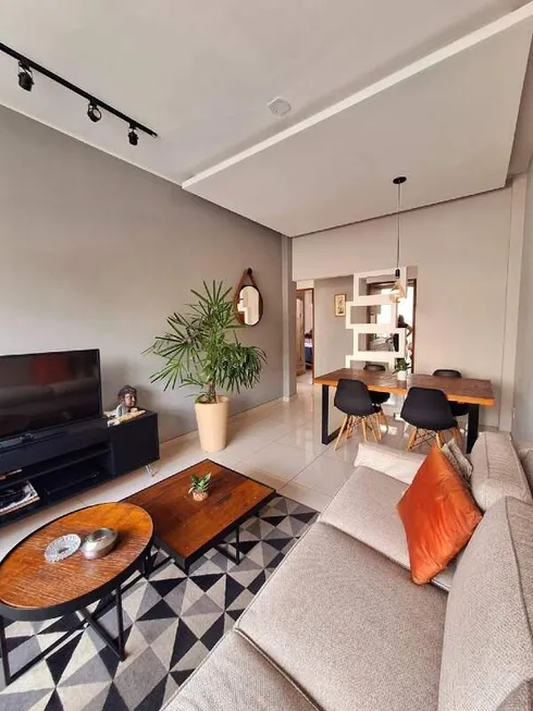 Foto 1 de Apartamento com 2 Quartos à venda, 80m² em Centro, Nova Friburgo