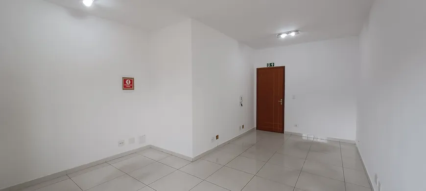 Foto 1 de Sala Comercial para alugar, 30m² em Vila Santa Catarina, São Paulo