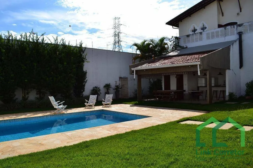 Foto 1 de Casa de Condomínio com 4 Quartos para venda ou aluguel, 400m² em Jardim das Paineiras, Campinas