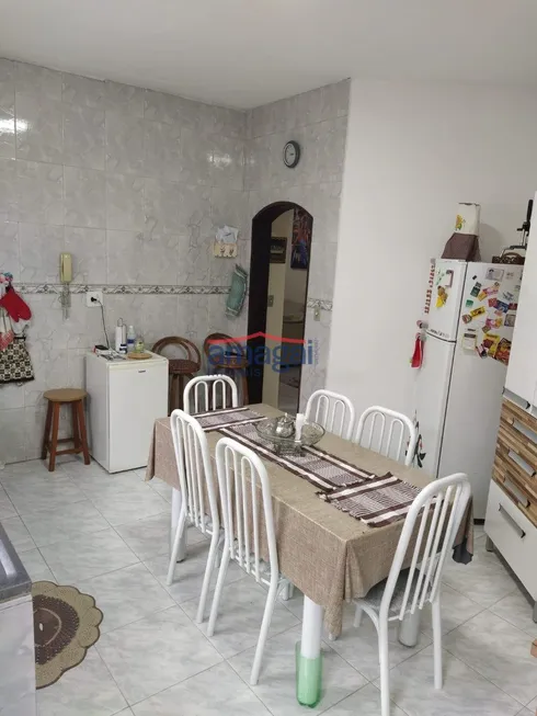 Foto 1 de Sobrado com 4 Quartos à venda, 243m² em Jardim Terras de Sao Joao, Jacareí