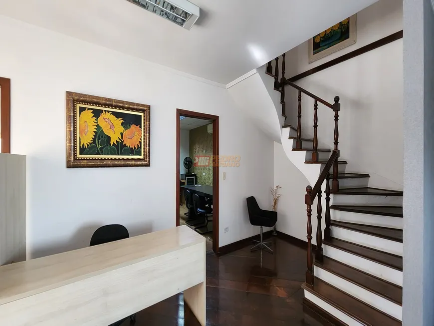 Foto 1 de Sobrado com 5 Quartos para venda ou aluguel, 272m² em Jardim, Santo André