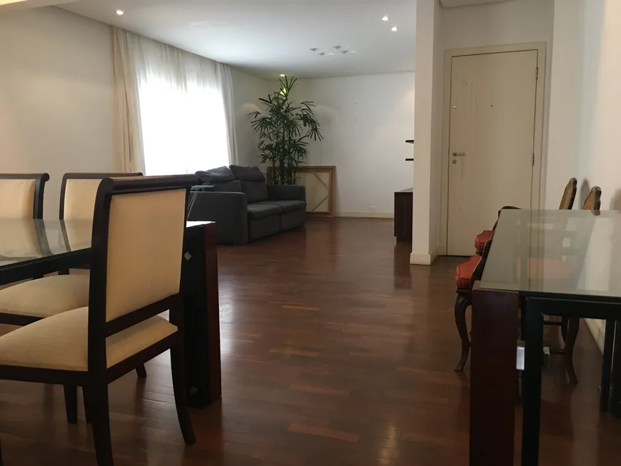 Foto 1 de Apartamento com 4 Quartos à venda, 164m² em Itaim Bibi, São Paulo
