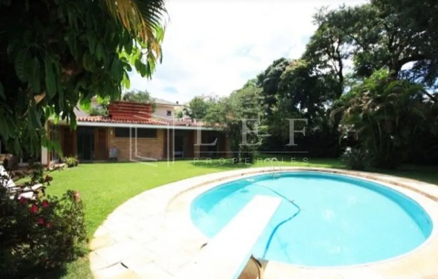 Foto 1 de Casa de Condomínio com 4 Quartos para venda ou aluguel, 744m² em Morumbi, São Paulo