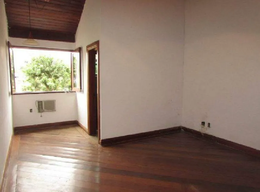 Foto 1 de Casa com 4 Quartos à venda, 800m² em Bandeirantes, Belo Horizonte