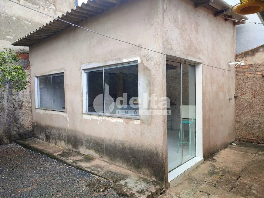 Foto 1 de Casa com 2 Quartos à venda, 225m² em Jardim Sucupira, Uberlândia