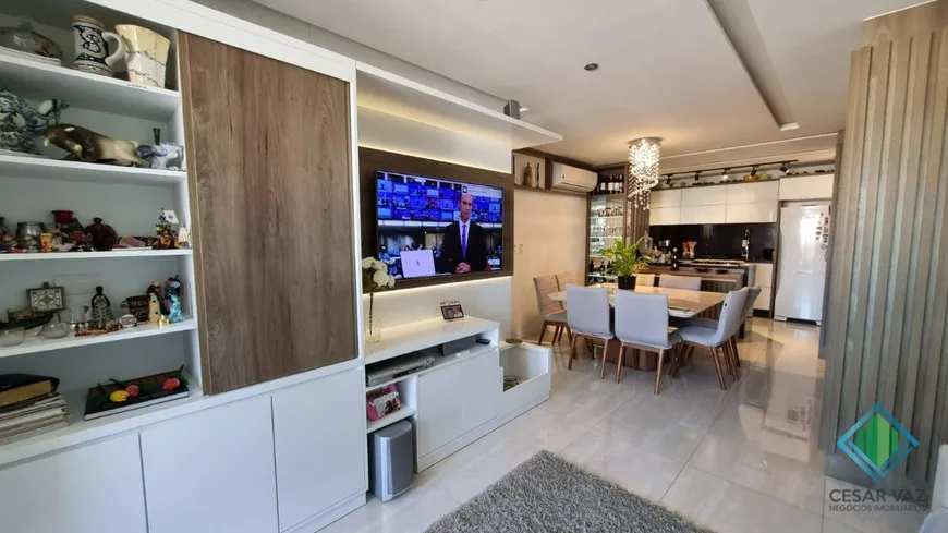 Foto 1 de Apartamento com 3 Quartos à venda, 102m² em Balneario do Estreito, Florianópolis