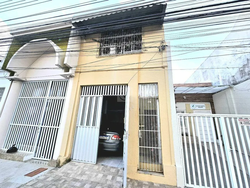 Foto 1 de Sobrado com 3 Quartos à venda, 112m² em São José, Aracaju