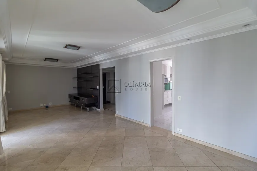 Foto 1 de Apartamento com 3 Quartos para alugar, 138m² em Vila Olímpia, São Paulo