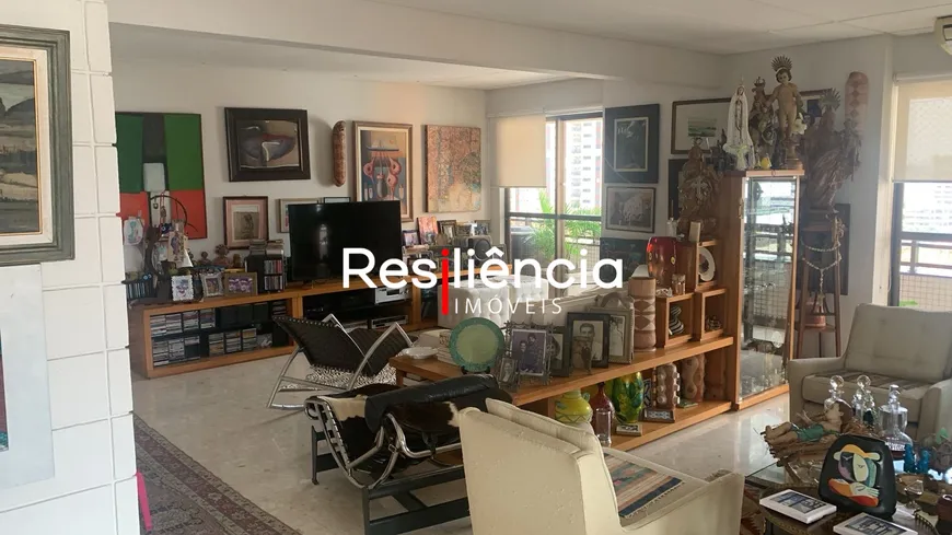 Foto 1 de Apartamento com 5 Quartos à venda, 300m² em Umarizal, Belém