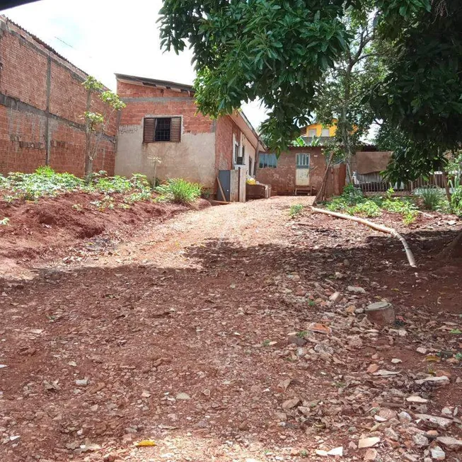 Foto 1 de Lote/Terreno à venda, 490m² em Quatorze de Novembro, Cascavel