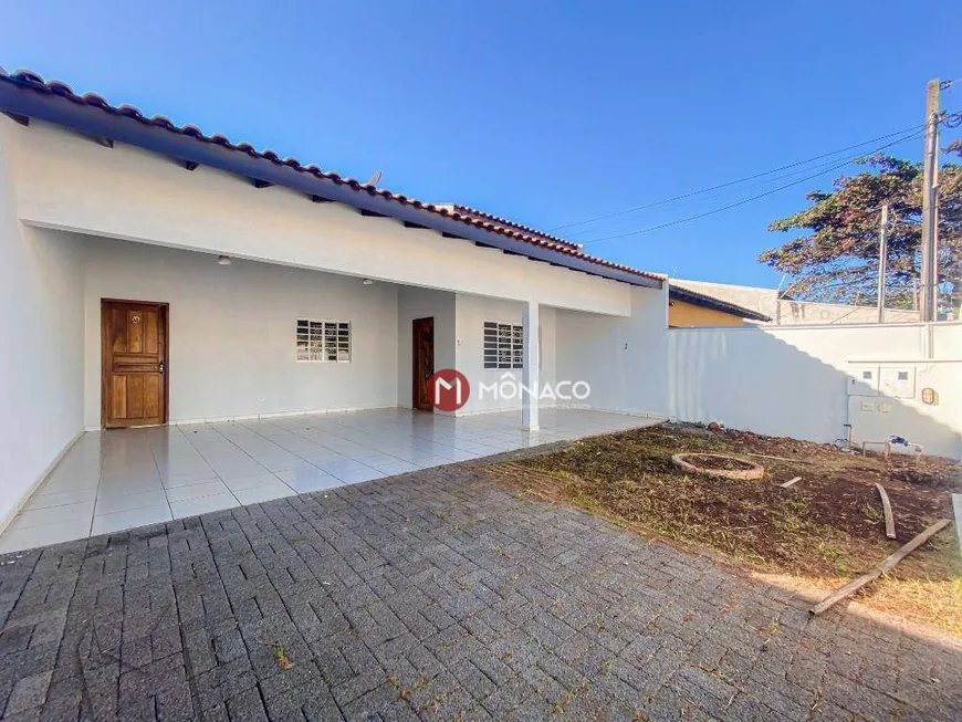 Foto 1 de Casa com 4 Quartos para alugar, 213m² em Industrial, Londrina