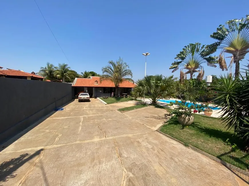 Foto 1 de Fazenda/Sítio com 4 Quartos à venda, 290m² em Condomínio Lago e Sol, Fronteira