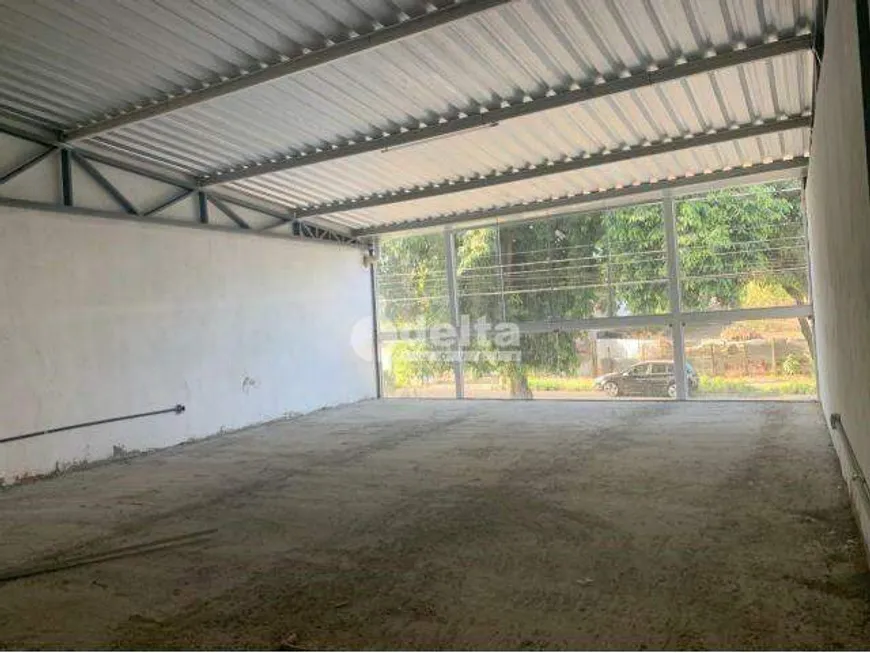 Foto 1 de Ponto Comercial para alugar, 110m² em Presidente Roosevelt, Uberlândia