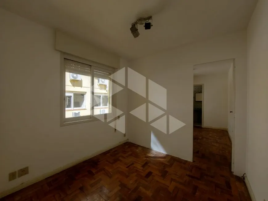 Foto 1 de Kitnet com 1 Quarto para alugar, 30m² em Cidade Baixa, Porto Alegre