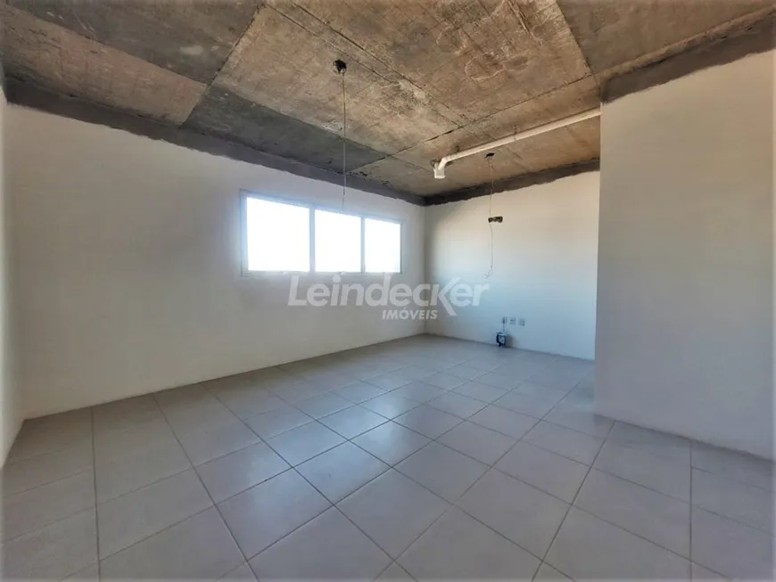 Foto 1 de Sala Comercial para alugar, 25m² em Cavalhada, Porto Alegre