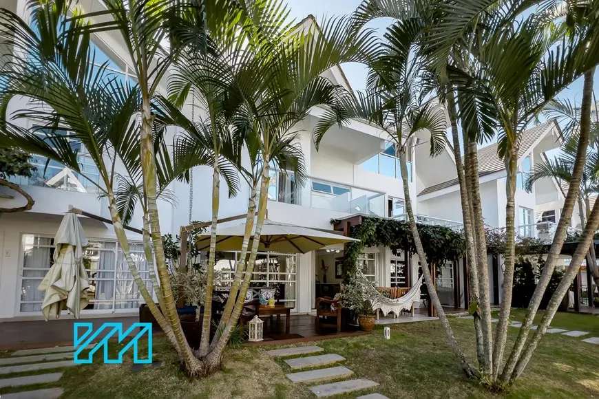 Foto 1 de Casa com 4 Quartos para venda ou aluguel, 167m² em Praia do Estaleiro, Balneário Camboriú