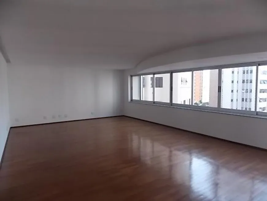 Foto 1 de Apartamento com 2 Quartos à venda, 140m² em Vila Nova Conceição, São Paulo