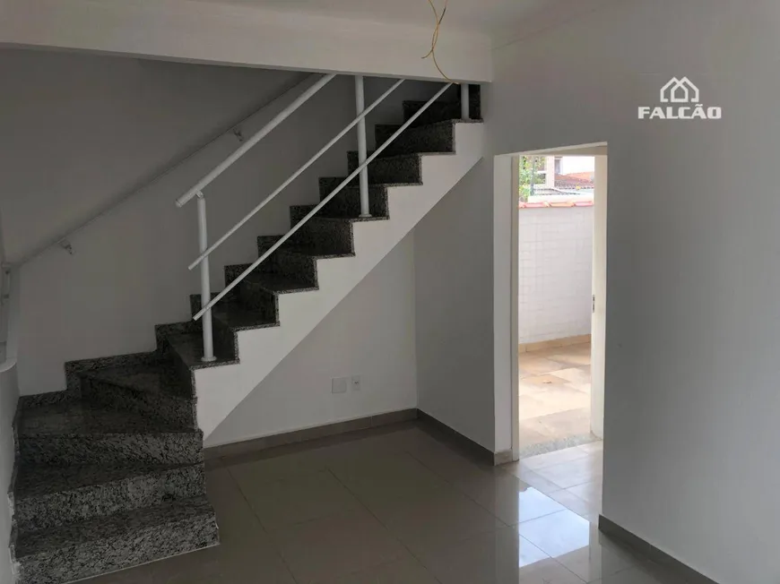 Foto 1 de Casa com 2 Quartos à venda, 67m² em Japuí, São Vicente