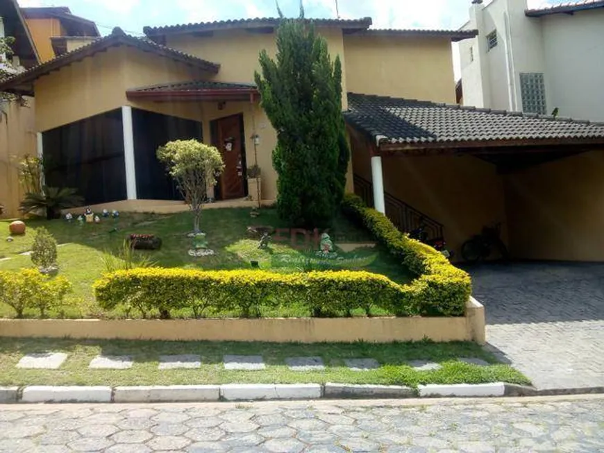 Foto 1 de Casa de Condomínio com 3 Quartos à venda, 375m² em Vila Zezé, Jacareí