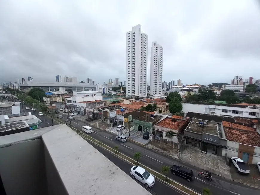 Apartamento na Rua Romualdo Galvão, 1600, Lagoa Nova em Natal, por R