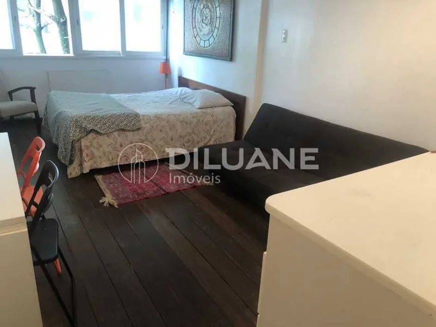 Foto 1 de Kitnet com 1 Quarto à venda, 23m² em Copacabana, Rio de Janeiro