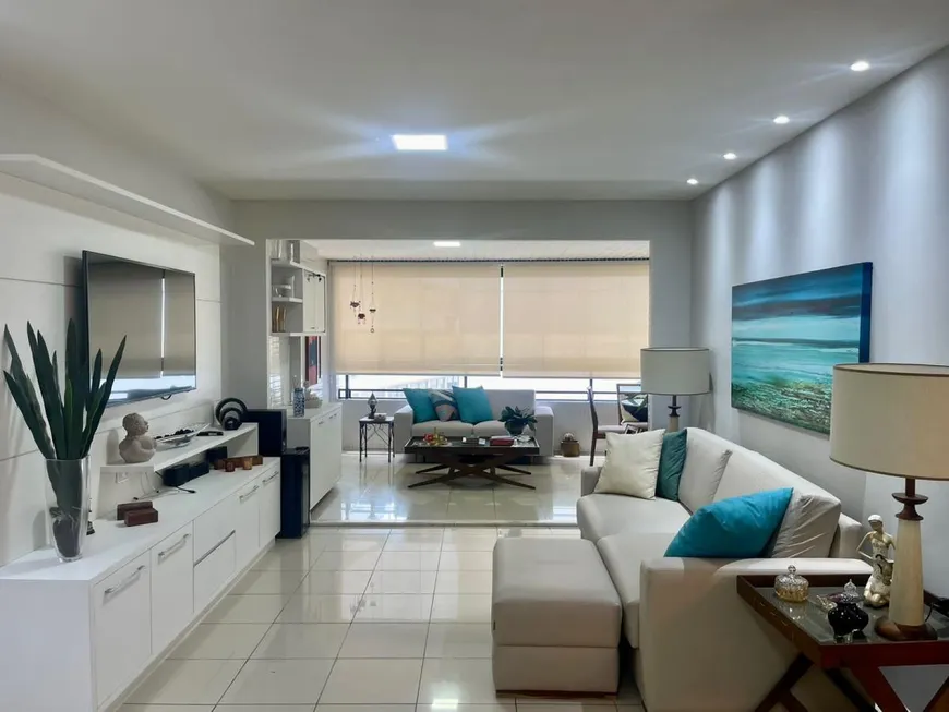 Foto 1 de Apartamento com 4 Quartos à venda, 193m² em Cabo Branco, João Pessoa