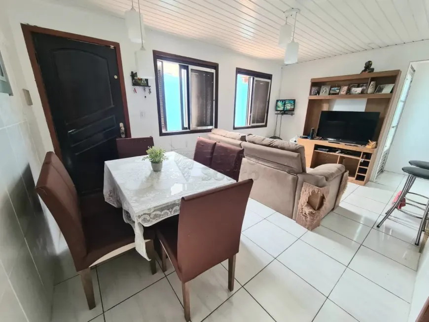 Foto 1 de Casa com 3 Quartos à venda, 200m² em Três Vendas, Pelotas