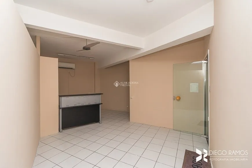 Foto 1 de Sala Comercial para alugar, 80m² em Azenha, Porto Alegre