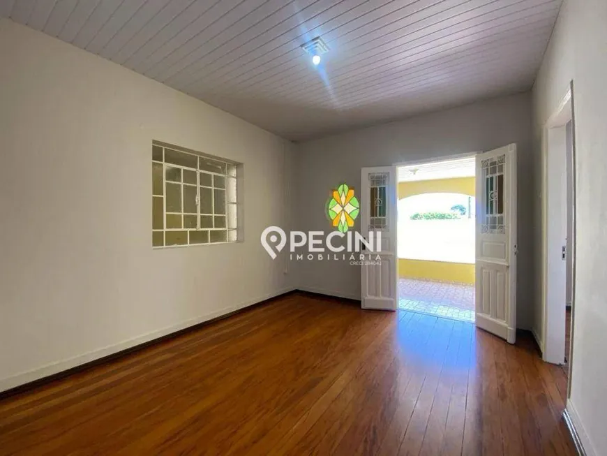 Foto 1 de Casa com 3 Quartos para alugar, 115m² em Centro, Rio Claro