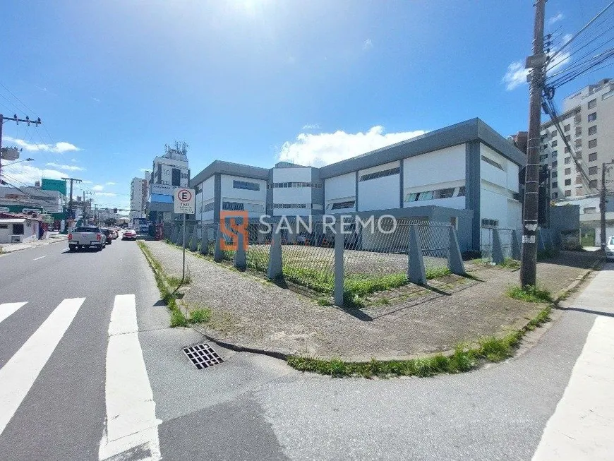 Foto 1 de Galpão/Depósito/Armazém para alugar, 1932m² em Estreito, Florianópolis