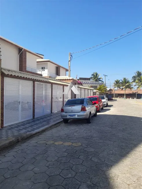 Foto 1 de Casa com 2 Quartos à venda, 81m² em Balneario Plataforma, Mongaguá