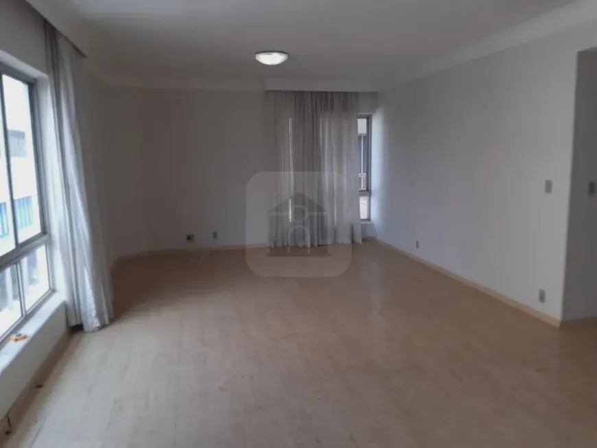 Foto 1 de Apartamento com 4 Quartos à venda, 200m² em Centro, Uberlândia