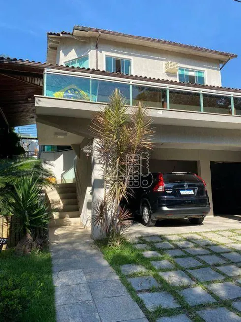 Foto 1 de Casa de Condomínio com 4 Quartos à venda, 285m² em Pendotiba, Niterói