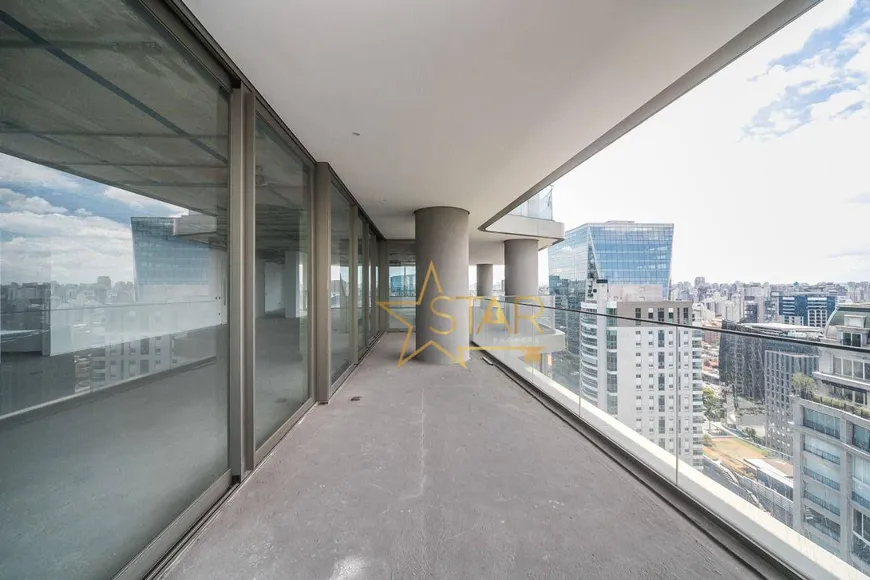 Foto 1 de Apartamento com 4 Quartos à venda, 570m² em Itaim Bibi, São Paulo
