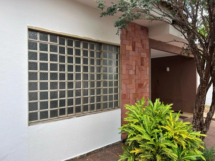 Foto 1 de Casa com 2 Quartos à venda, 116m² em Jardim América, Maringá