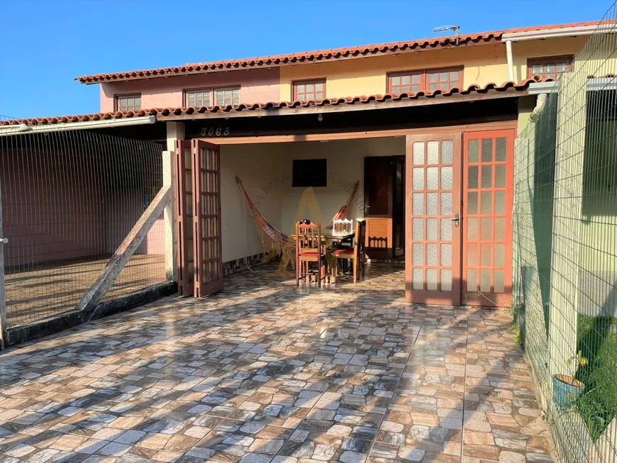 Foto 1 de Casa com 4 Quartos à venda, 120m² em Centro, Imbé