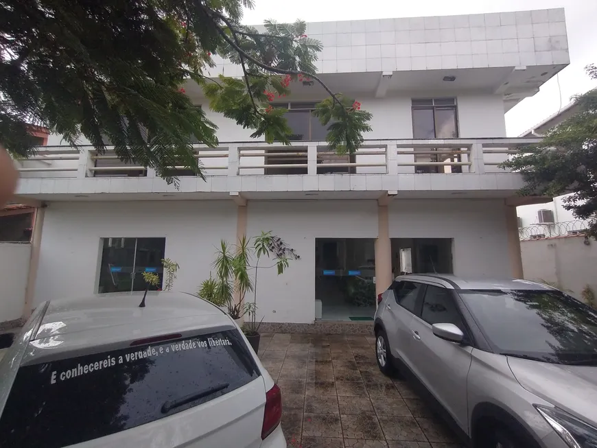 Foto 1 de Casa com 6 Quartos para alugar, 500m² em Itapuã, Salvador