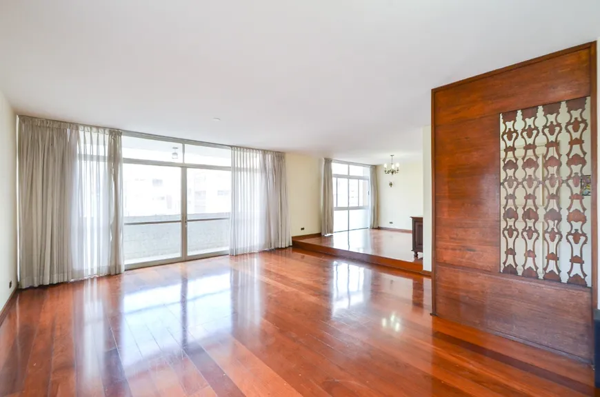 Foto 1 de Apartamento com 3 Quartos à venda, 209m² em Santa Cecília, São Paulo