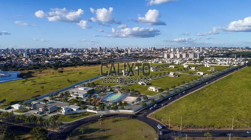 Foto 1 de Lote/Terreno à venda, 440m² em Granada, Uberlândia