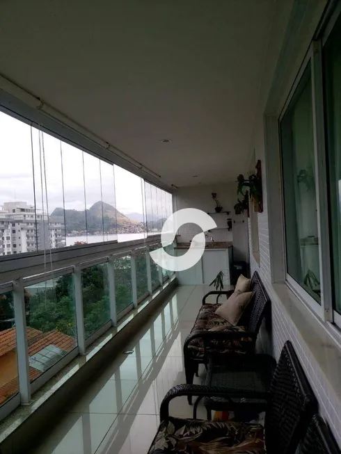 Foto 1 de Apartamento com 2 Quartos à venda, 90m² em Charitas, Niterói