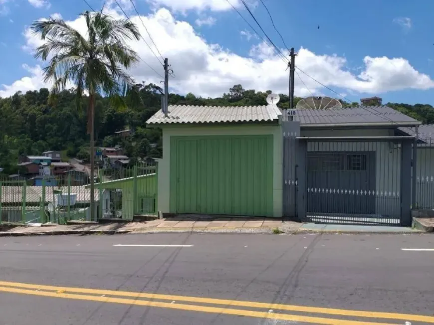 Foto 1 de Casa com 3 Quartos à venda, 190m² em Planalto, Caxias do Sul