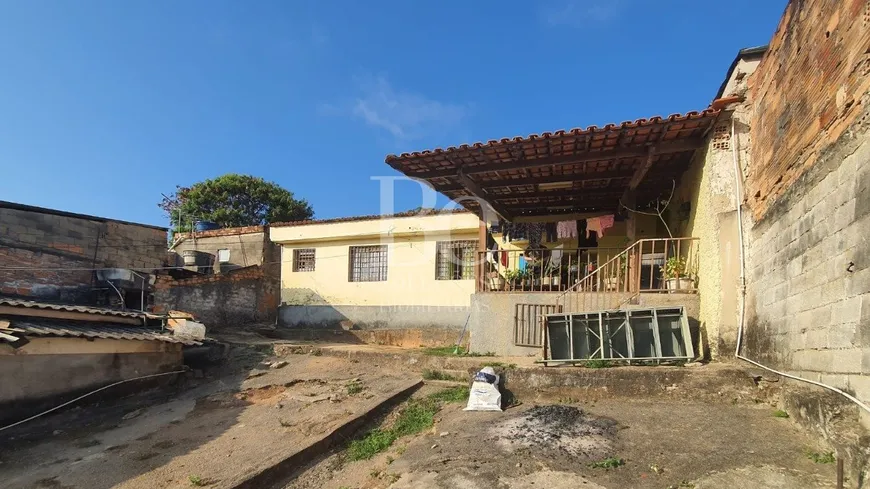Foto 1 de Casa com 3 Quartos à venda, 403m² em Dom Bosco, Belo Horizonte