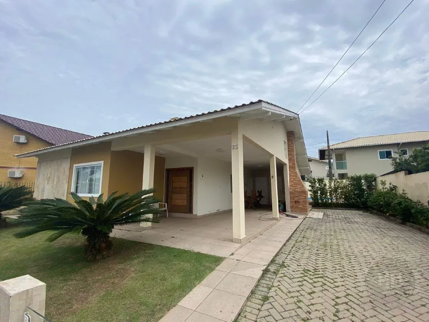 Foto 1 de Casa de Condomínio com 4 Quartos à venda, 200m² em Ingleses do Rio Vermelho, Florianópolis
