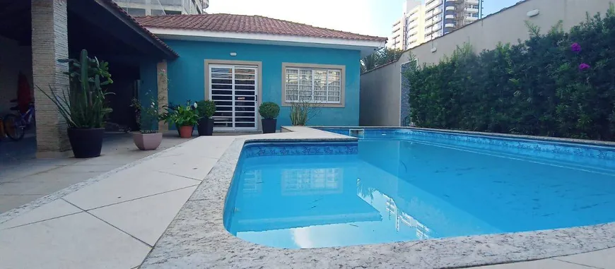 Foto 1 de Casa com 3 Quartos à venda, 228m² em Vila Guilhermina, Praia Grande