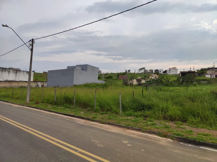 Foto 1 de Lote/Terreno à venda, 214m² em Vale das Palmeiras, Macaé