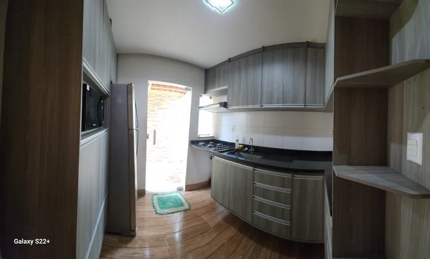 Foto 1 de Casa com 3 Quartos para alugar, 170m² em Tarumã Açu, Manaus