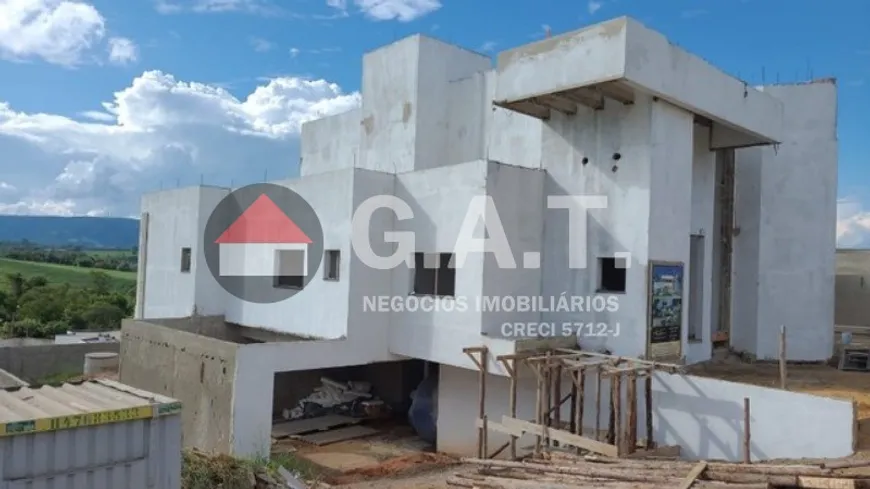 Foto 1 de Casa de Condomínio com 3 Quartos à venda, 360m² em Condominio Village Ipanema, Aracoiaba da Serra
