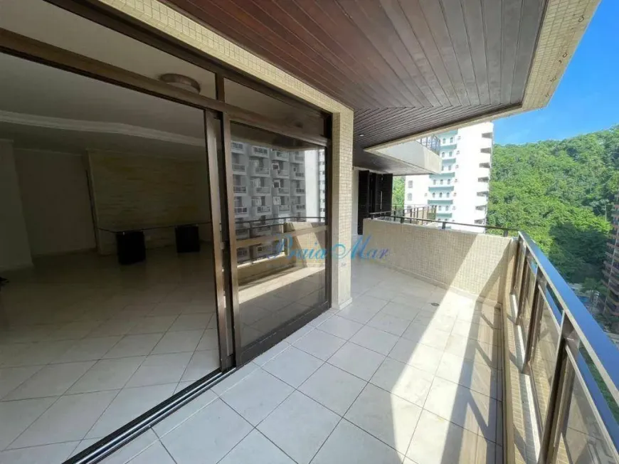 Foto 1 de Apartamento com 3 Quartos à venda, 156m² em Praia das Pitangueiras, Guarujá