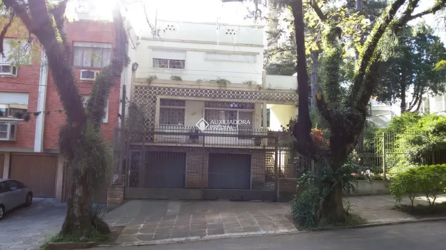 Foto 1 de Casa com 5 Quartos à venda, 300m² em Petrópolis, Porto Alegre