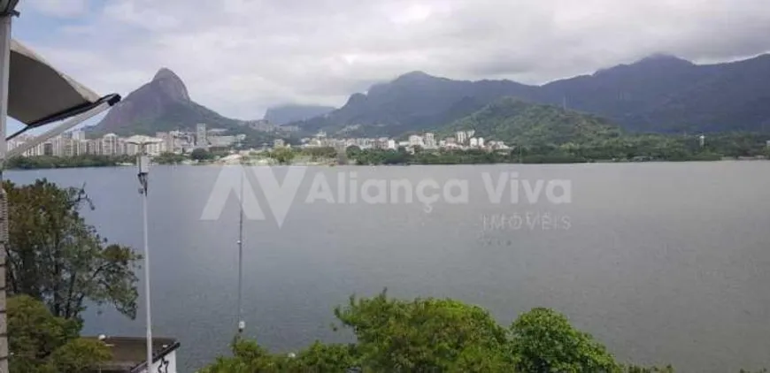 Foto 1 de Apartamento com 3 Quartos à venda, 185m² em Lagoa, Rio de Janeiro